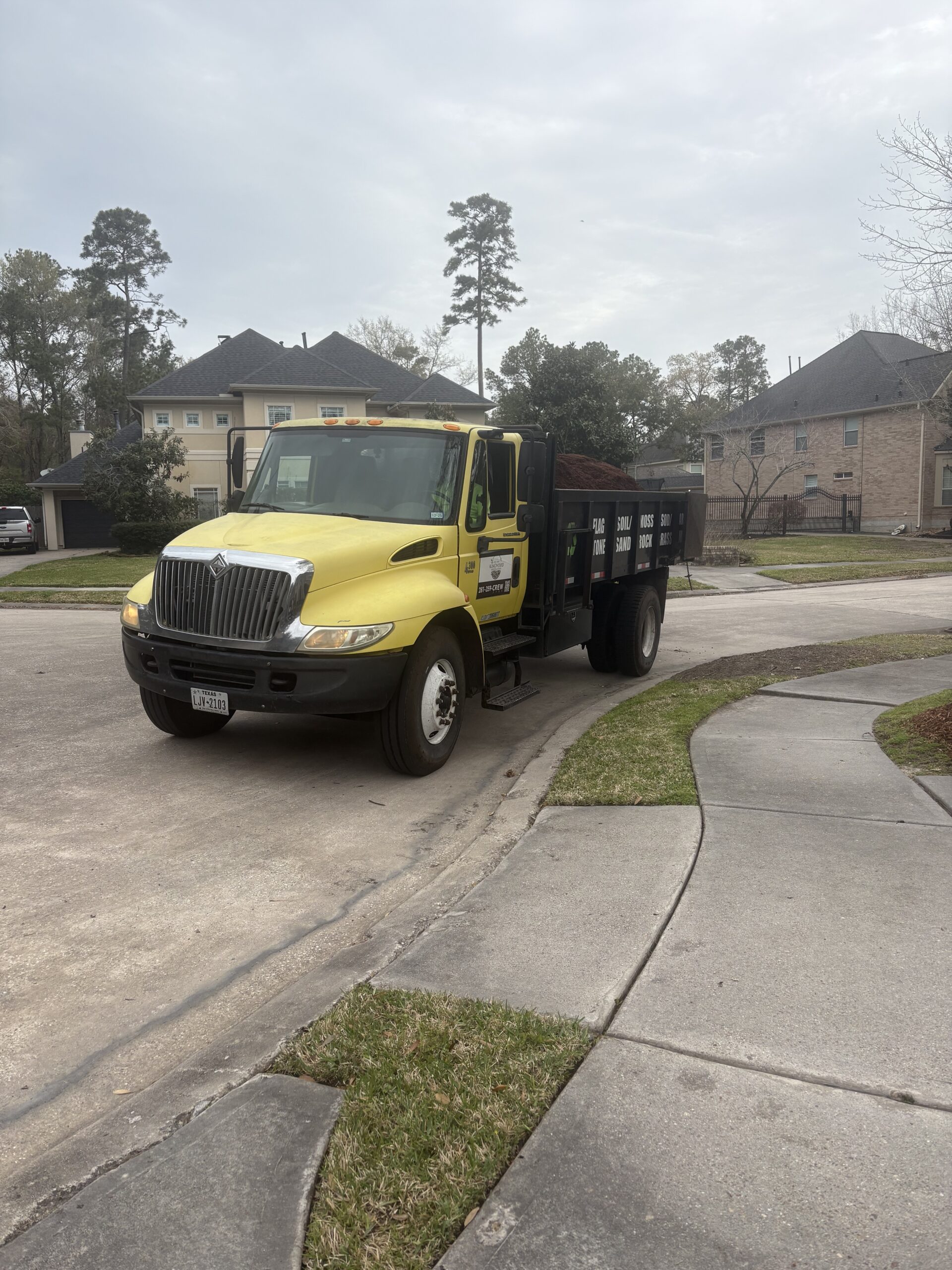 Kingwood Mulch & Stone Mills Branch RD Quality Mulch Product Delivered Directly to Your Kingwood Texas Home Red Hawk Property Team powered by JLA Realty Jeremy Williams